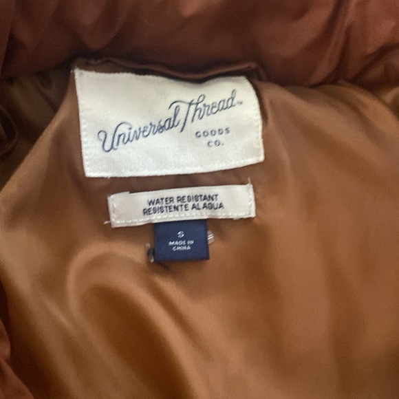 Universal Threads Puffer Jacket - Picture 3 of 4